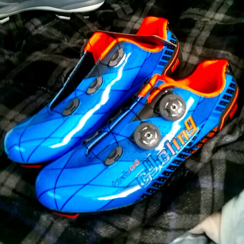 Cycling shoes
